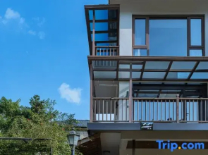 Creek Building · Upstream Rafting River rafting · Wooden Residence Holiday Inn