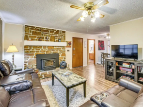 1/2 Mi to Desoto Lake: Hot Springs Village Home