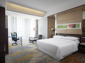Sheraton Grand Shanghai Pudong Hotel & Residences