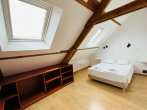 Nice 130m With Terrace Garden In Vannes