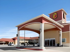Super 8 Floresville