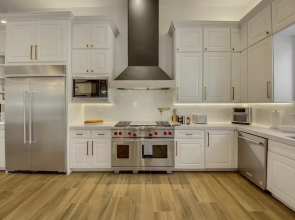 The Stallion Estate Sleeps 24, Theater, Game Room, Pickle Ball