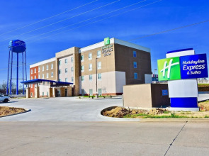 Holiday Inn Express & Suites Perryville I-55
