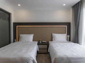 Seven Seas Hotel and Apartment