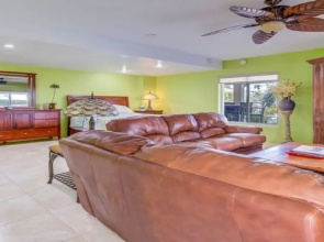 Exceptional Venetian Shores Home With Pool, Dock And Boat Lift. 4 Bedroom Home
