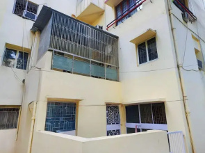 Amber Crest by Redolive10min ~airportdelhi2bhk