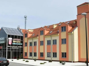 Hotel Raz Dwa Trzy