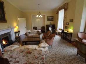Glengarry Castle Hotel