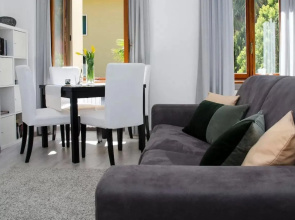 JOIVY Cute 1-bedroom flat next to Lake Como