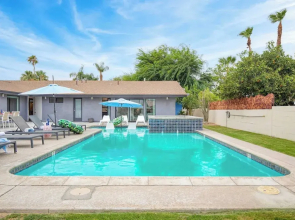 Quinta Green by Avantstay Modern Home w/ Pool, Spa & Golf Course!