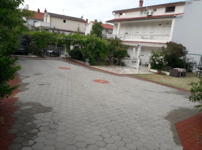 Charming Palit Kroatien Holiday House With Garden