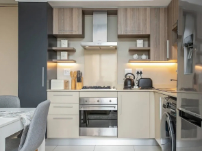 The Tyrwhitt Unit 408