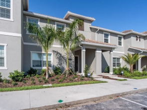 Storey Lake Dream Near Disney 4 Bedroom Townhouse