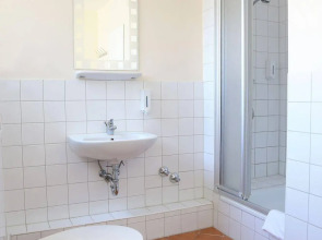 Pension Alpha Frankfurt City