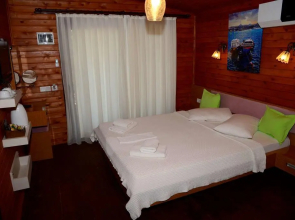 Nuri's Beach Bungalow