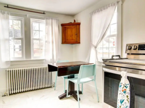 2 Mi to Beach: Walkable Coastal Gem in Hyannis!