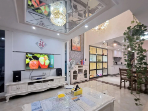 Railway Station Splendid Elegant Apartment