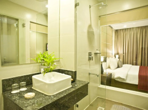 Goldberry Suites & Hotel Mactan