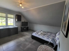 Comfortable Apartment, 5 Bedrooms, Summer Pool