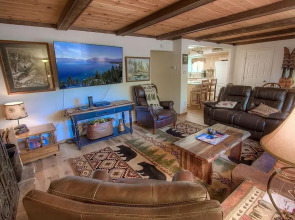 Bowers Mansion 3 Bedroom Home by Redawning