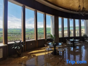 Xinjiang Cultural Tourism Nalati Resort Hotel