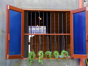 BanSoi 1 & Alley One Cafe