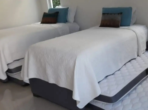 Quinta Moderna Piscina Privada Via Girar