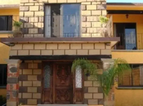 Casa Amarilla