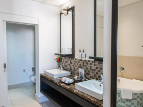 Newkings Boutique Hotel