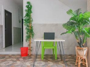 Urbanview Aurel House Cirebon