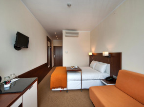 DeSilva Inn Katowice Airport