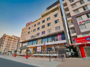 Capital O 40626 M3 Hotel