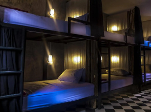 Phanganist Hostel