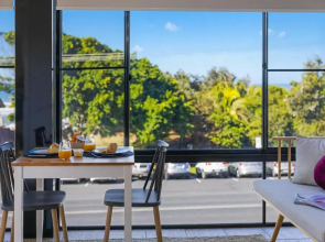 Coastal Vibes at Lighthouse - beachfront apartment