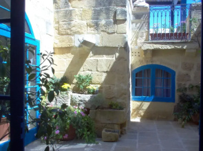 Spacious &comfortable, Traditional Villa- Large Private Pool, Terraces & Views