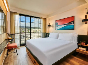 Hollywood Volume, a Tribute Portfolio Hotel