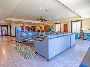 K B M Resorts- Hale-1470 Presidential 3bd, 3ba Beach-front Estate, A/c, Private Yard!