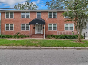 Modern 2 BR Condo - 2 block from San Marco