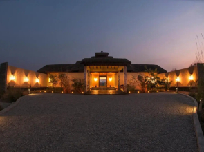 Meghauli Serai Chitwan National Park - A Taj Safari Lodge