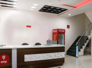 Hotel Sunder By OYO Rooms