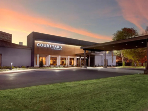 Courtyard by Marriott Charlotte Southpark