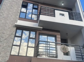 BN 5BR House With Mountain View