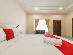 RedDoorz near Pantai Pasir Putih Bengkulu 2