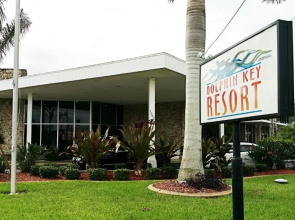 Dolphin Key Resort