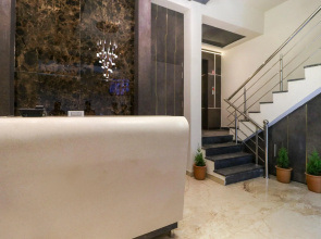 Capital O 71537 Hotel Athens