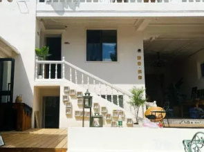Floral Hotel · Huashi | Art Gallery VILLA Garden Boutique (Yining Six Star Street Branch)
