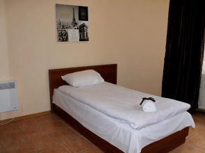 Family Hotel Square