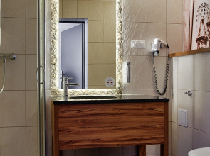 Boutique Hotel's Kwiska / Legnicka