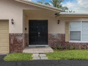 Purely Pompano, Pool, Water front, Paddleboard, Beach, 5 bedroom 3 bath