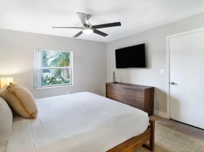 Dharma Home Suites Dania Beach at Sheridan Ocean Club